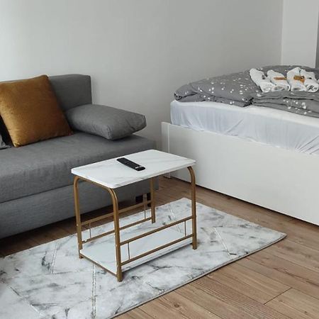 Privatzimmer-2 In Ruhiger Lage 9Min Von Hbh Nuremberg Bagian luar foto