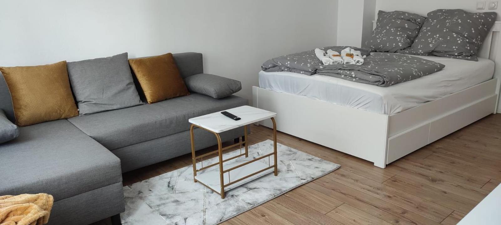 Privatzimmer-2 In Ruhiger Lage 9Min Von Hbh Nuremberg Bagian luar foto
